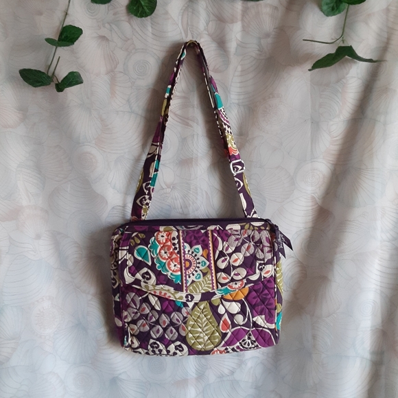 Vera Bradley Handbags - Vera Bradley Bag GUC